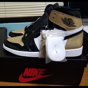 Air Jordan 1, 2018 Gold Toe, Brand New, Dead Stock